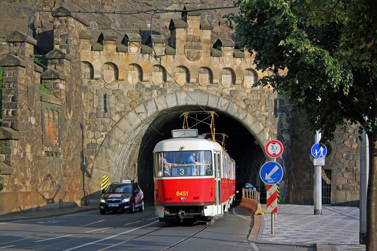 Прага, Tatra T3R.P № 8451