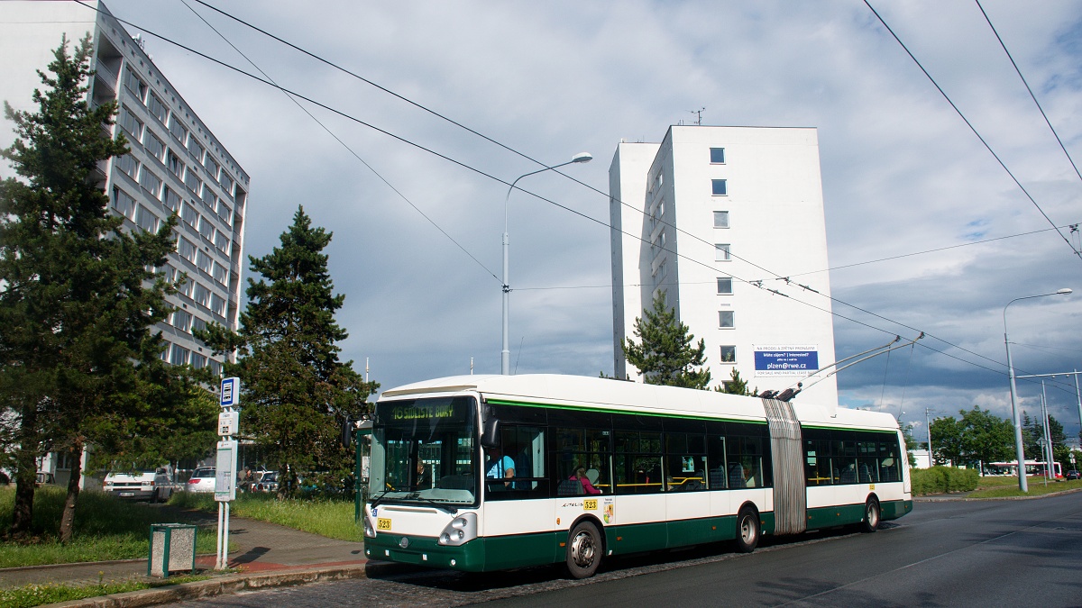 Plzeň, Škoda 25Tr Irisbus Citelis č. 523