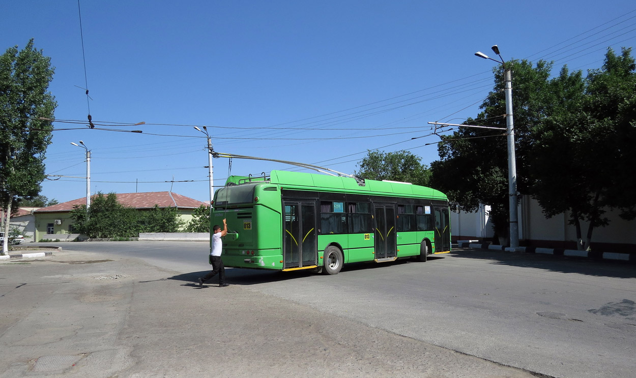 Ургенч, Škoda 24Tr Irisbus Citelis № 013; Ургенч — Троллейбусная сеть и инфраструктура