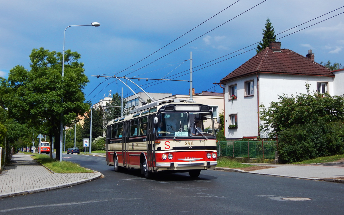 Brno, Škoda T11/0 # 248; Plzeň — 75 let trolejbusů v Plzni / 75 years of Pilsen trolleybus