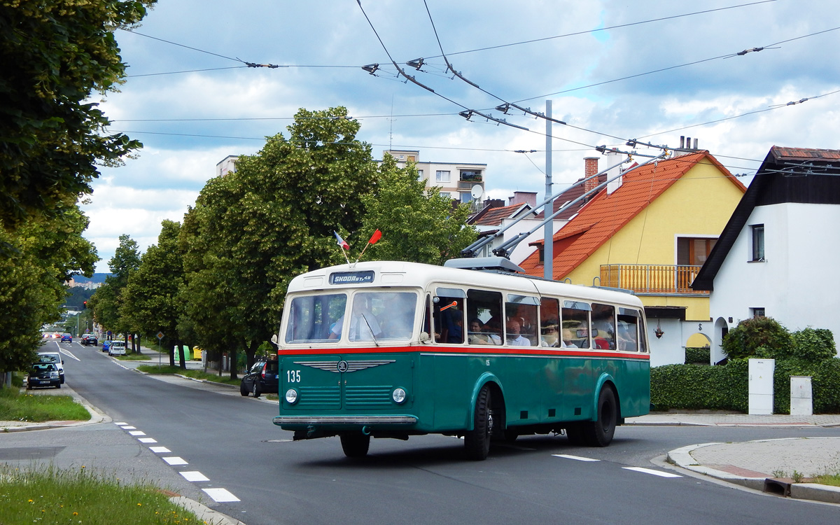 Brno, Škoda 6Tr2 nr. 135; Plzeň — 75 let trolejbusů v Plzni / 75 years of Pilsen trolleybus