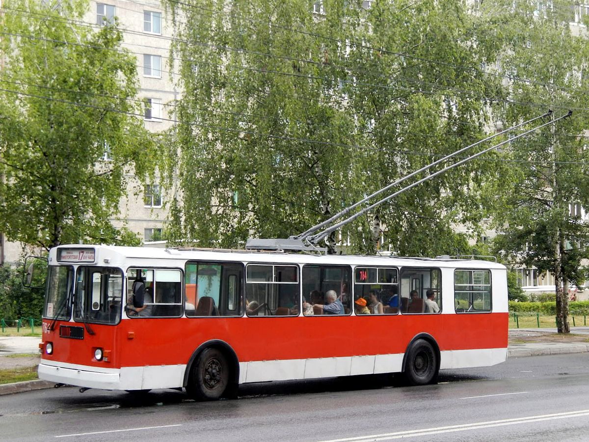 Чебоксарский троллейбус ЗИУ 682. ЗИУ 682г Чебоксары. ЗИУ-682г-018.