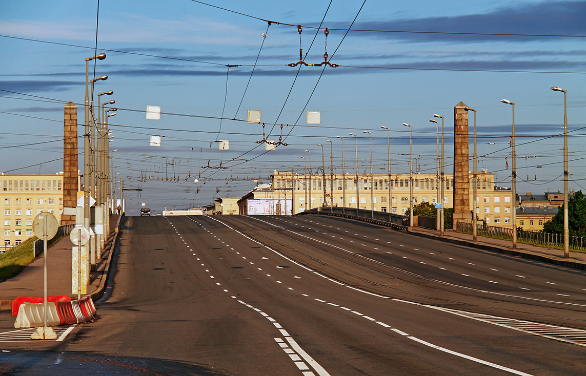Szentpétervár — Bridges; Szentpétervár — Tram lines and infrastructure; Szentpétervár — Trolleybus lines and infrastructure