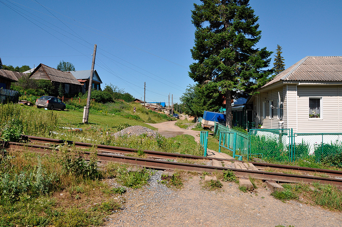 Ust-Katav — Tram line