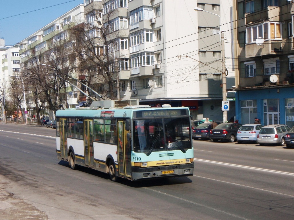 Bukarest, Ikarus 415.80 — 5210