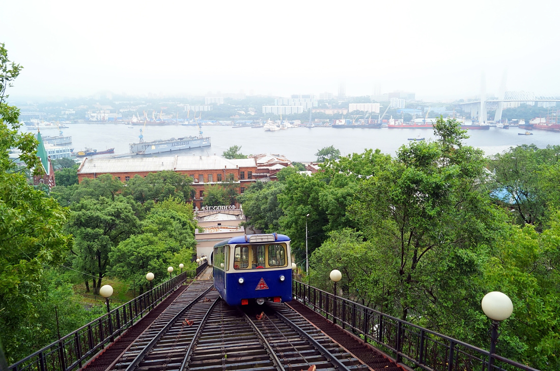 Vladivostok, LVRZ-1 nr. 1; Vladivostok — Funicular