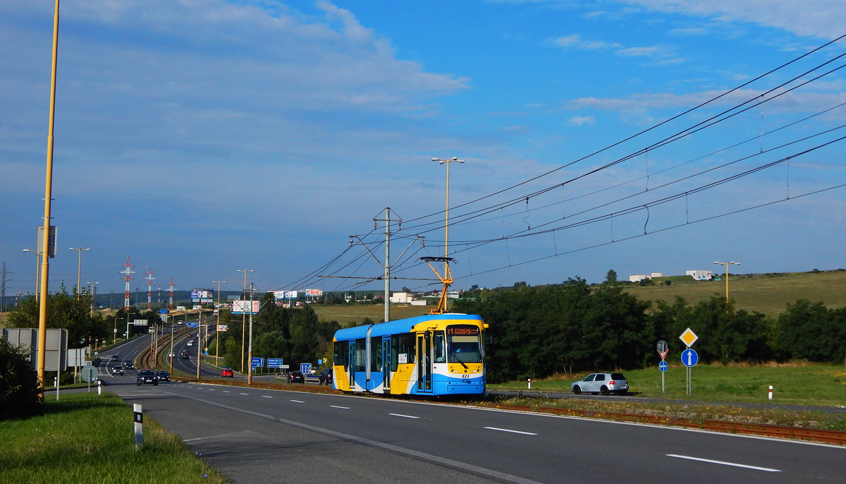 Košice, Vario LF2+ № 823