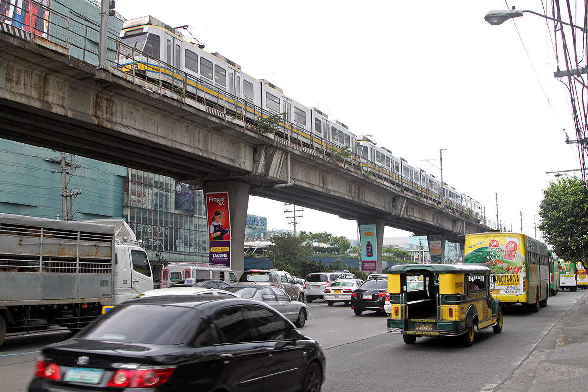 Manila, BN LRV Manila Nr 1048; Manila — LRT-1 || Yellow Line
