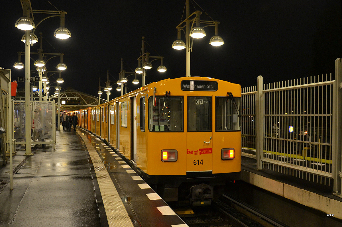 Берлин, BVG A3L92.1 № 614; Берлин — U-Bahn — линия U1