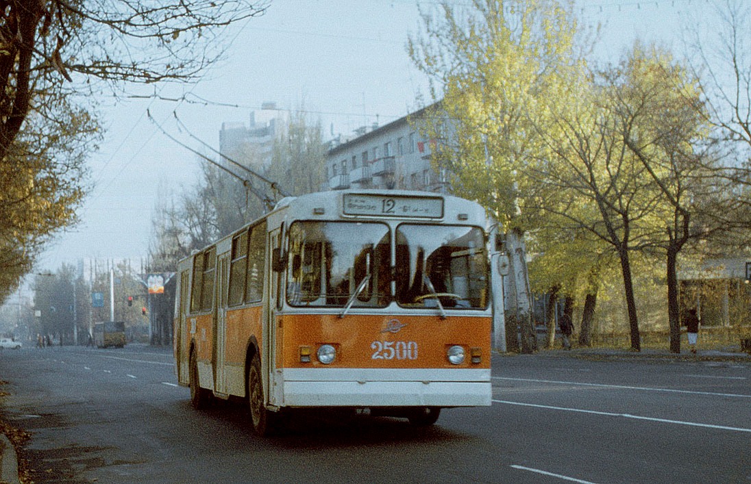 Бишкек, ЗиУ-682В10 № 2500; Бишкек — Старые фотографии