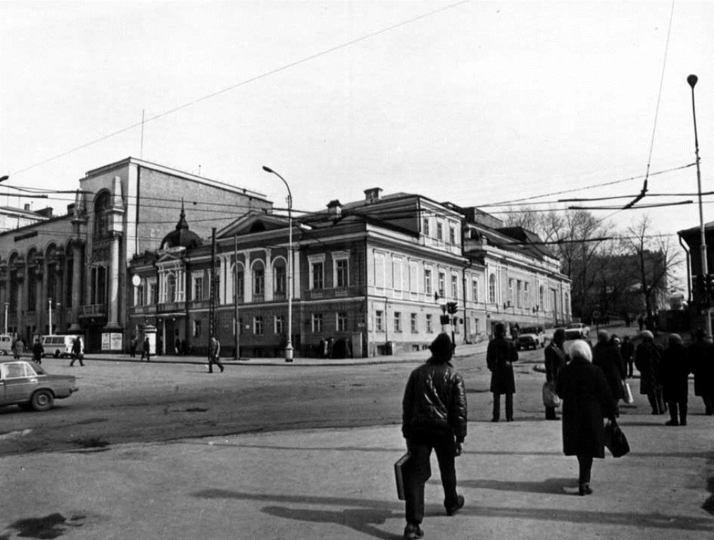 Jekaterinburg — Historical photos; Jekaterinburg — Trolleybus lines