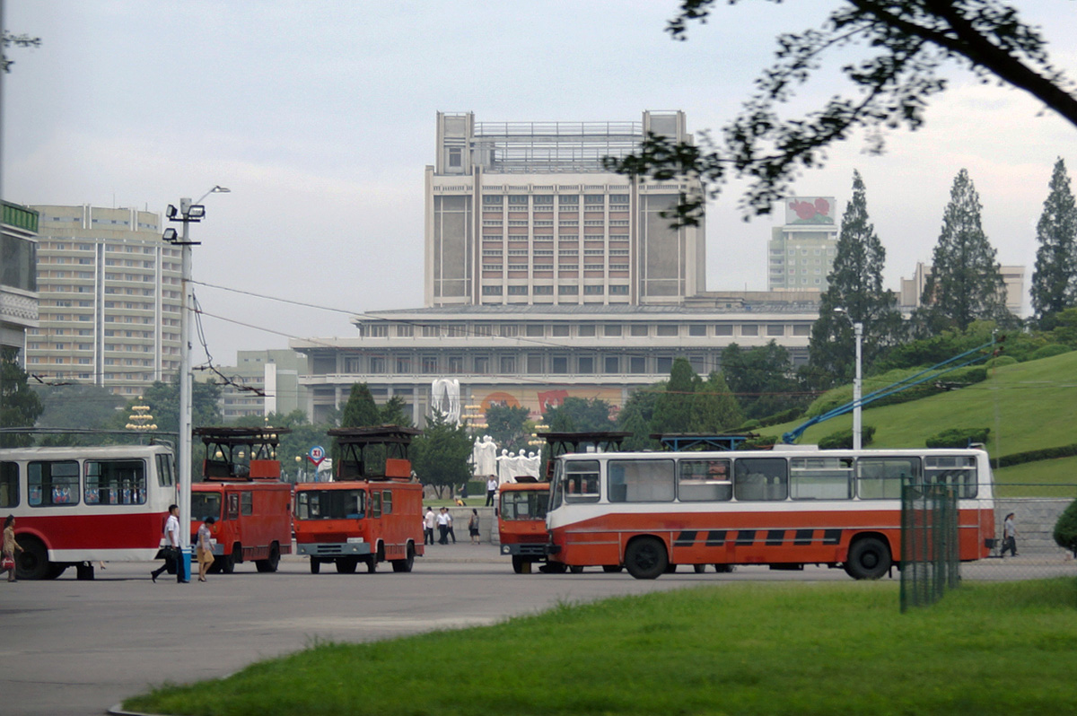 Пхеньян — Контактная сеть и энергохозяйство