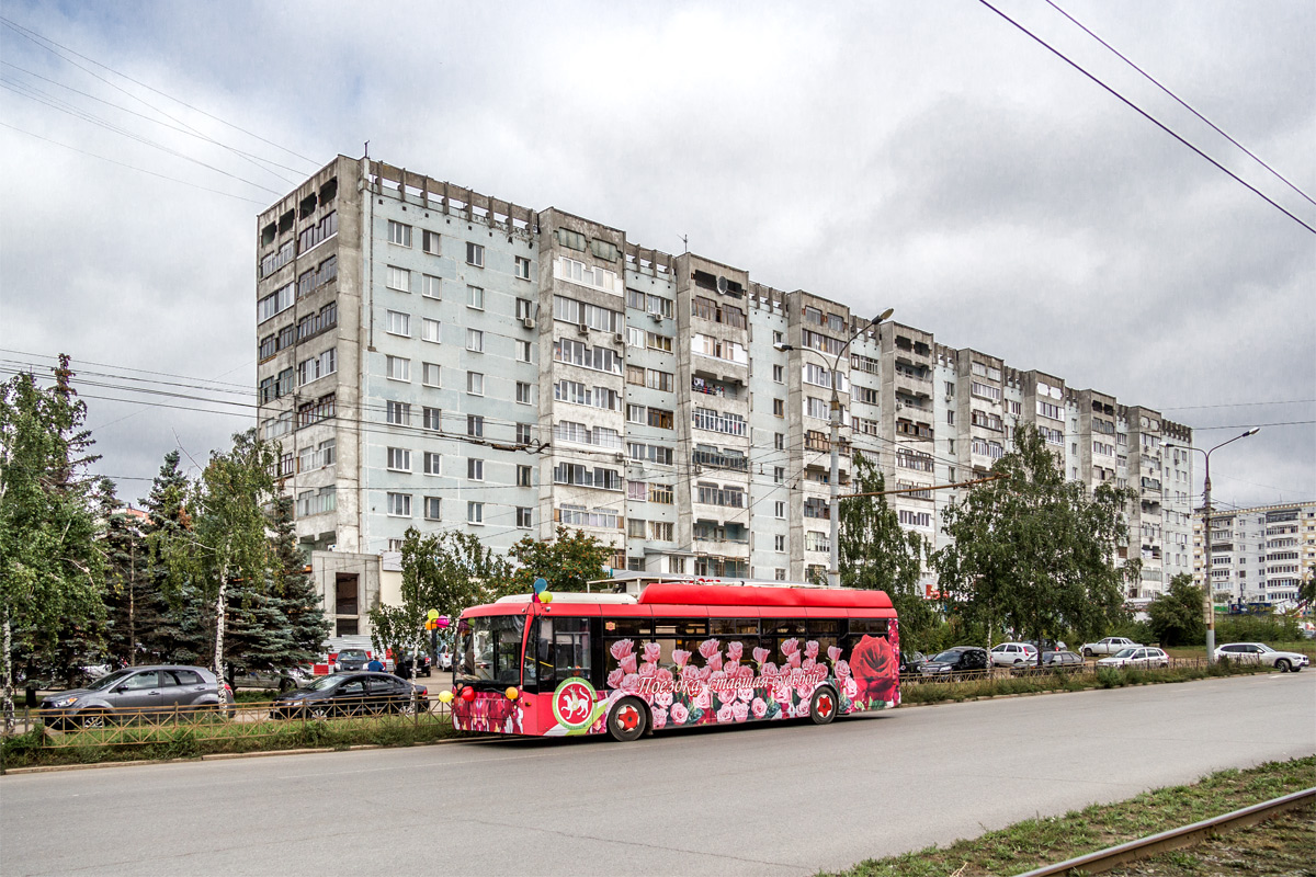 Казань, Тролза-5265.00 «Мегаполис» № 2313; Казань — Свадебные троллейбусы