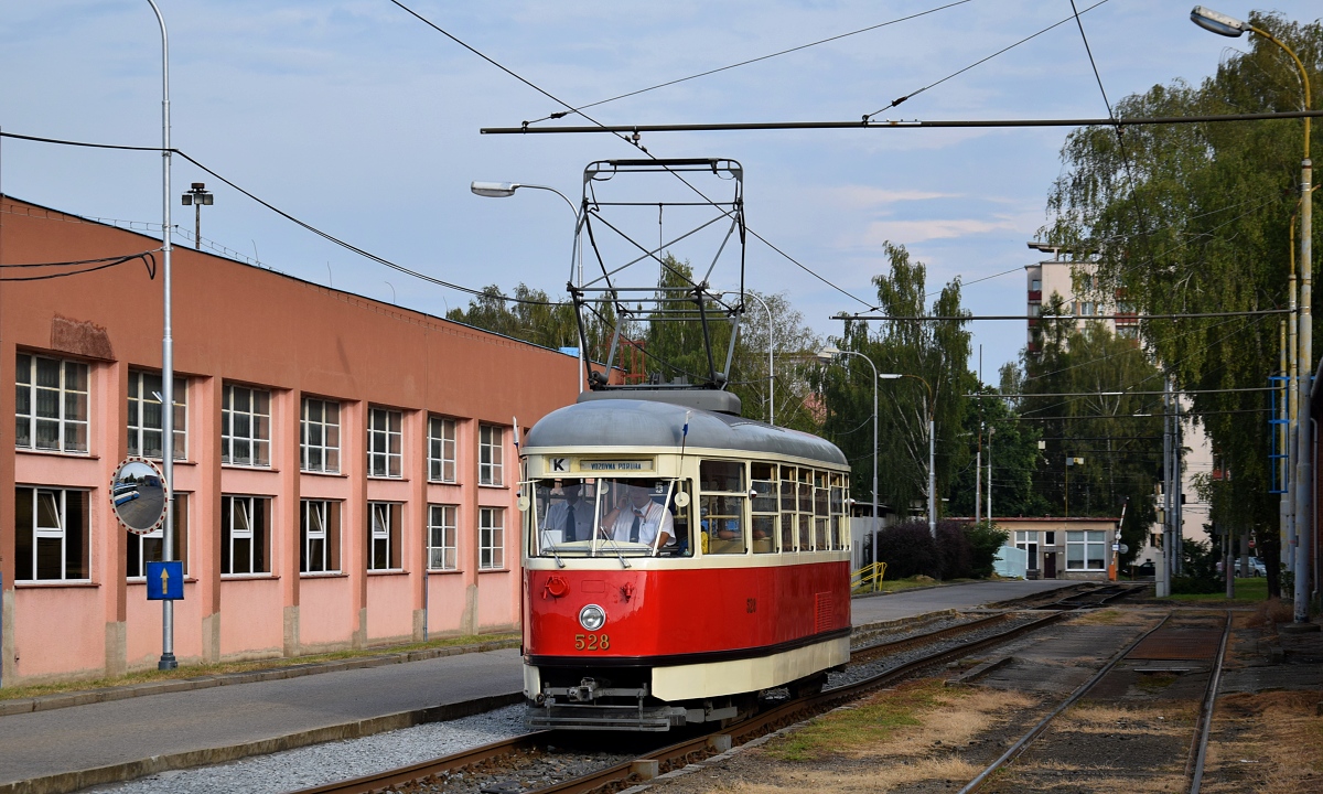 Ostrava, Tatra T1 № 528
