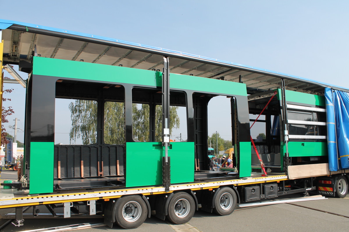 Basel, Bombardier Flexity 2 nr. 5034; Bautzen — Tramway manufacturing • Herstellung von Straßenbahnwagen