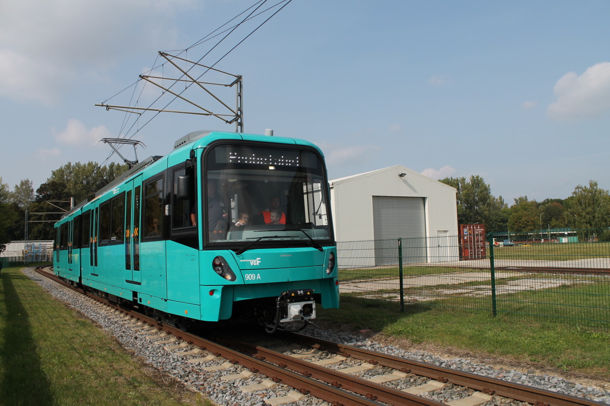 Frankfurt am Main, Bombardier Flexity Swift U5-50 Nr 909; Bautzen — Test rides of trams • Probefahrten von Straßenbahnen