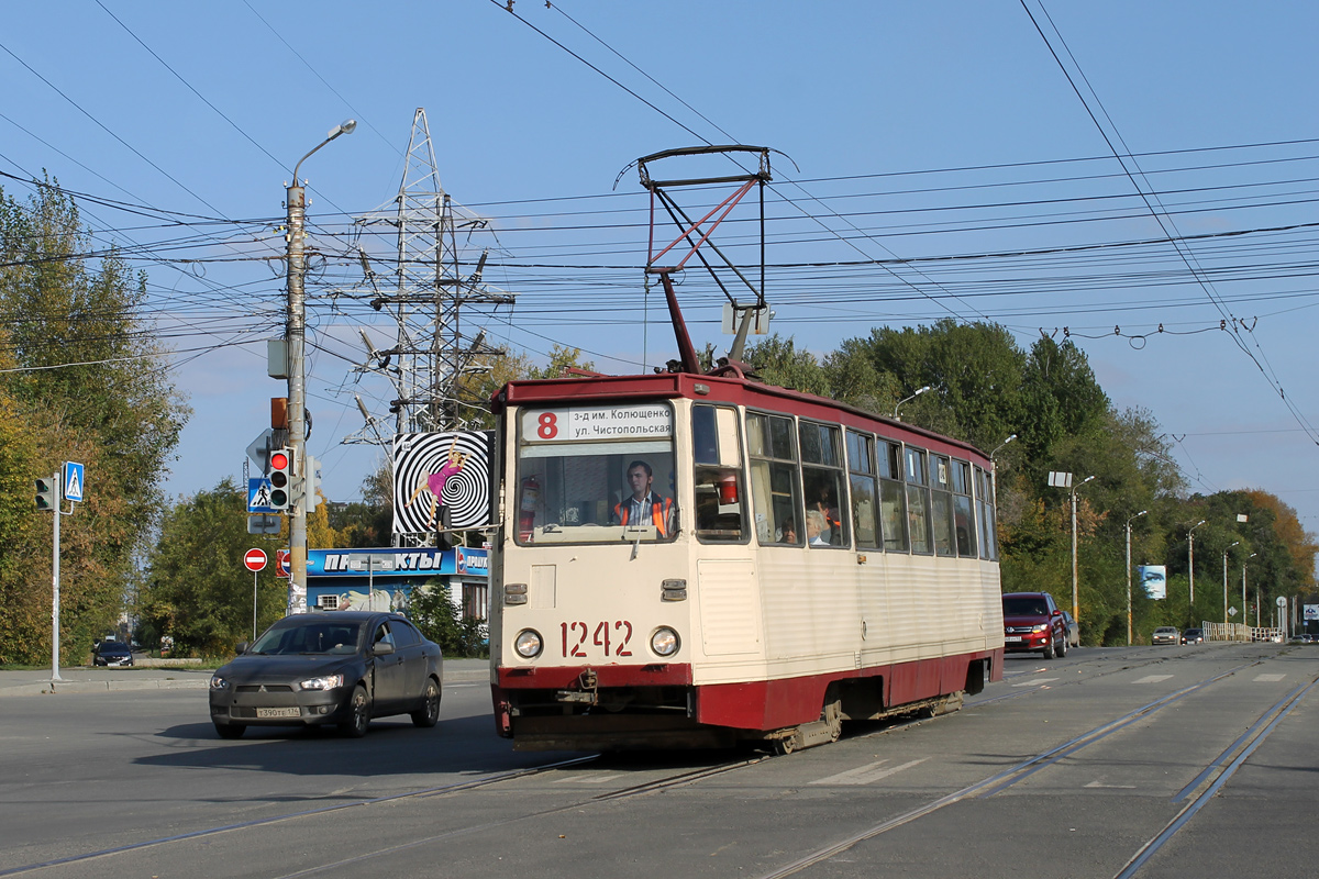 Chelyabinsk, 71-605 (KTM-5M3) č. 1242
