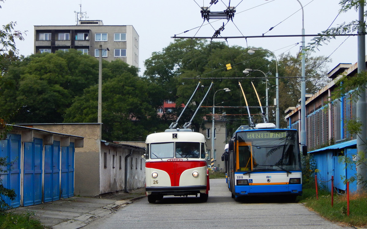 Ostrava, Tatra T400 № 26; Ostrava, Škoda 21Tr № 3315