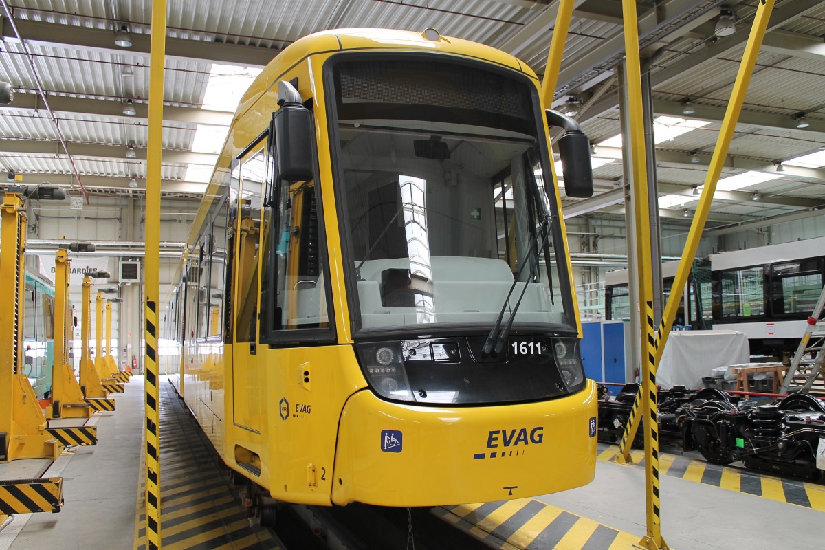 Essen - Mülheim an der Ruhr, Bombardier M8D-NF2 — 1611; Bautzen — Tramway manufacturing • Herstellung von Straßenbahnwagen