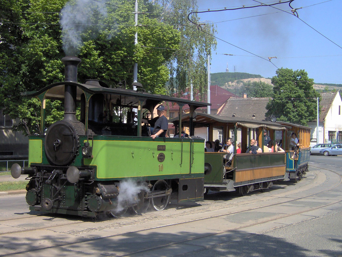 Brno, Krauss steam engine č. 10; Brno, 2-axle trailer car č. 96