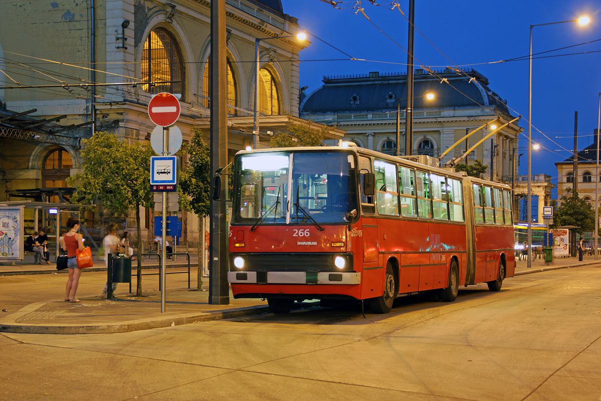 Будапешт, Ikarus 280.94 № 266