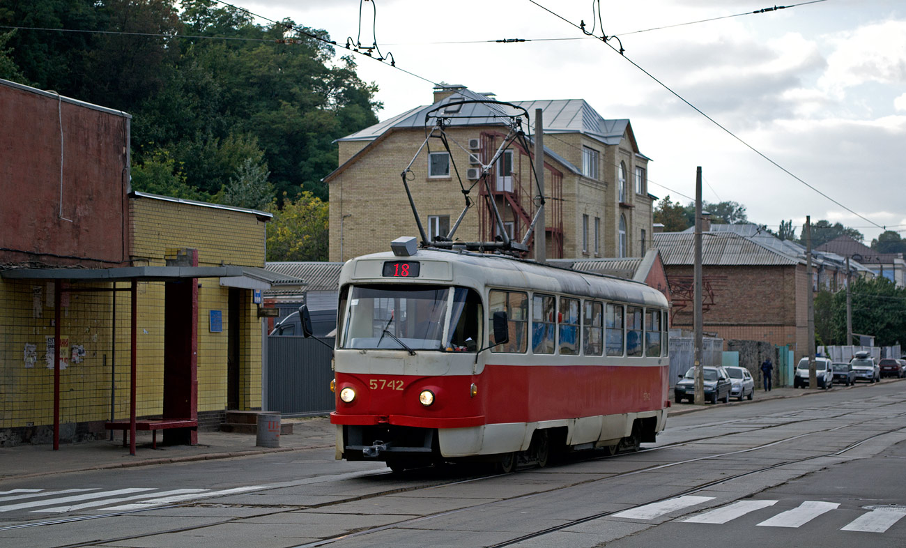 Kijev, Tatra T3SU — 5742