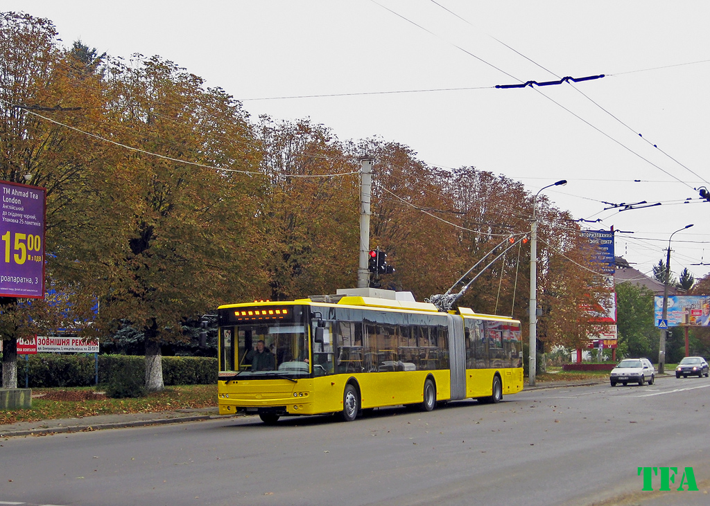 Kyjev, Bogdan Т90110 č. 3318; Lutsk — New Bogdan trolleybuses