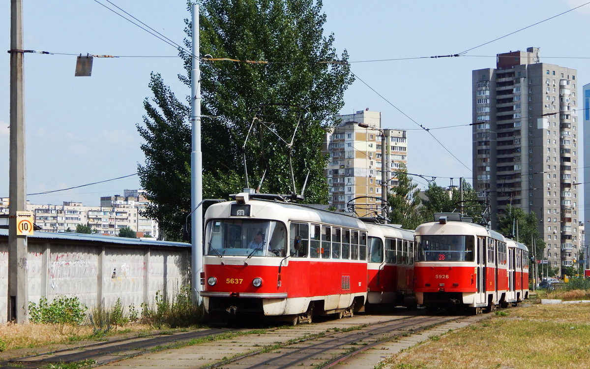 Киев, Tatra T3 № 5637; Киев, Tatra T3SUCS № 5926