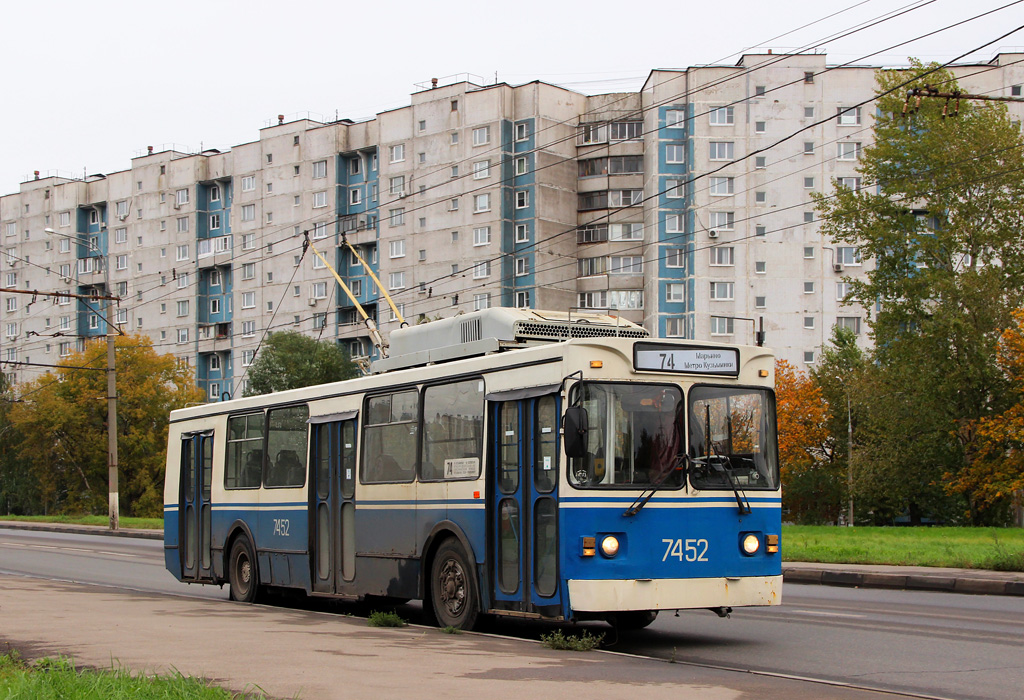Москва, ЗиУ-682ГМ1 (с широкой передней дверью) № 7452