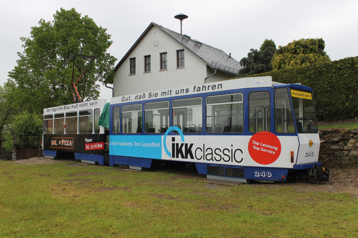 Плауэн, Tatra KT4DMC № 240; Грайц — Plauen tram 240 in "Villageclub"