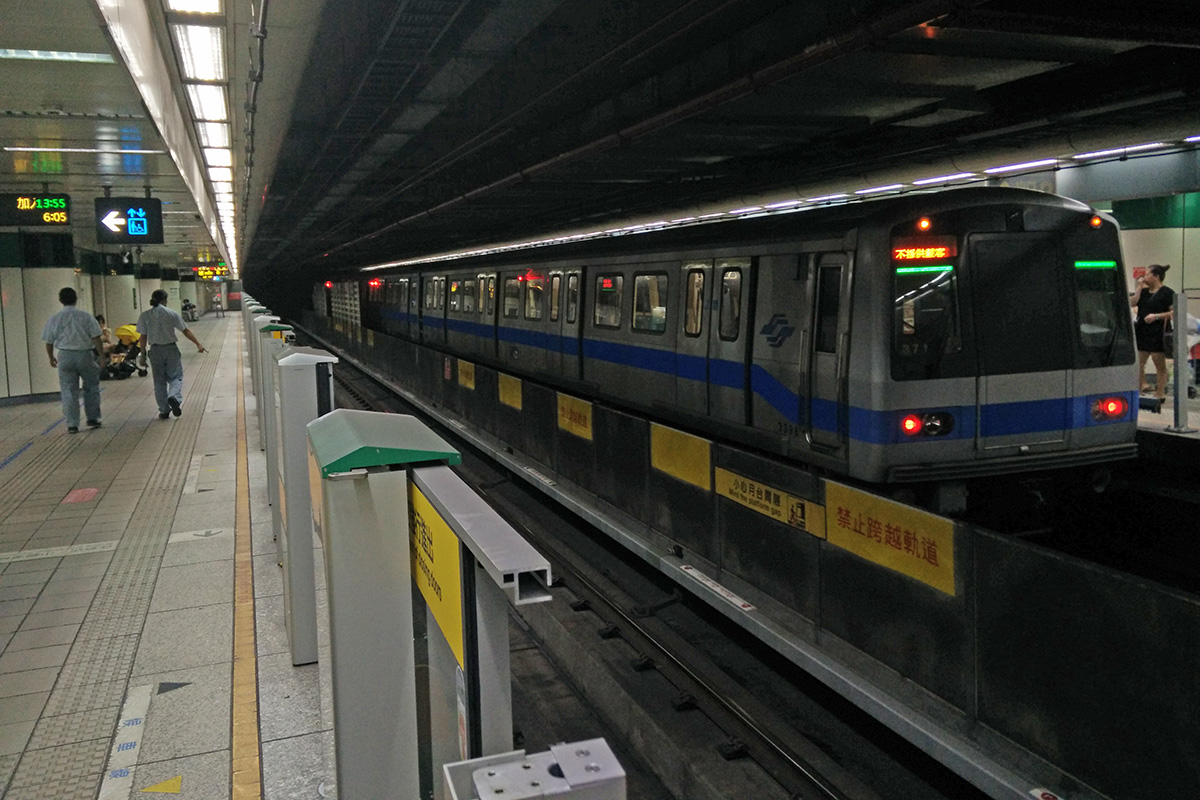 Тайбэй, Kawasaki C371 (Taipei Metro) № 3398; Тайбэй — Метрополитен — 捷運G/3 — Линия Суншань-Синьдянь (Зелёная); Тайбэй — Метрополитен — 捷運小碧潭支線 — Ветка Сяобитань (Зелёная)