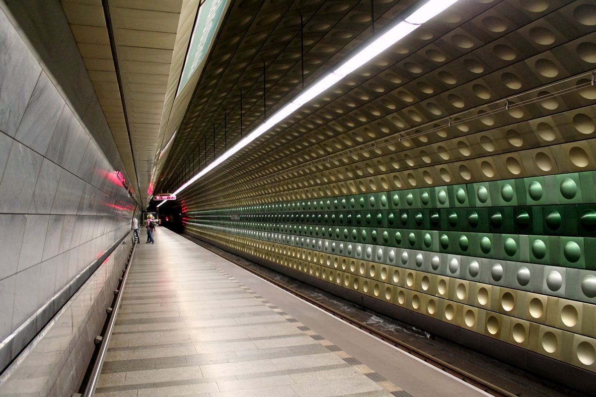 Прага — Метрополитен: линия A