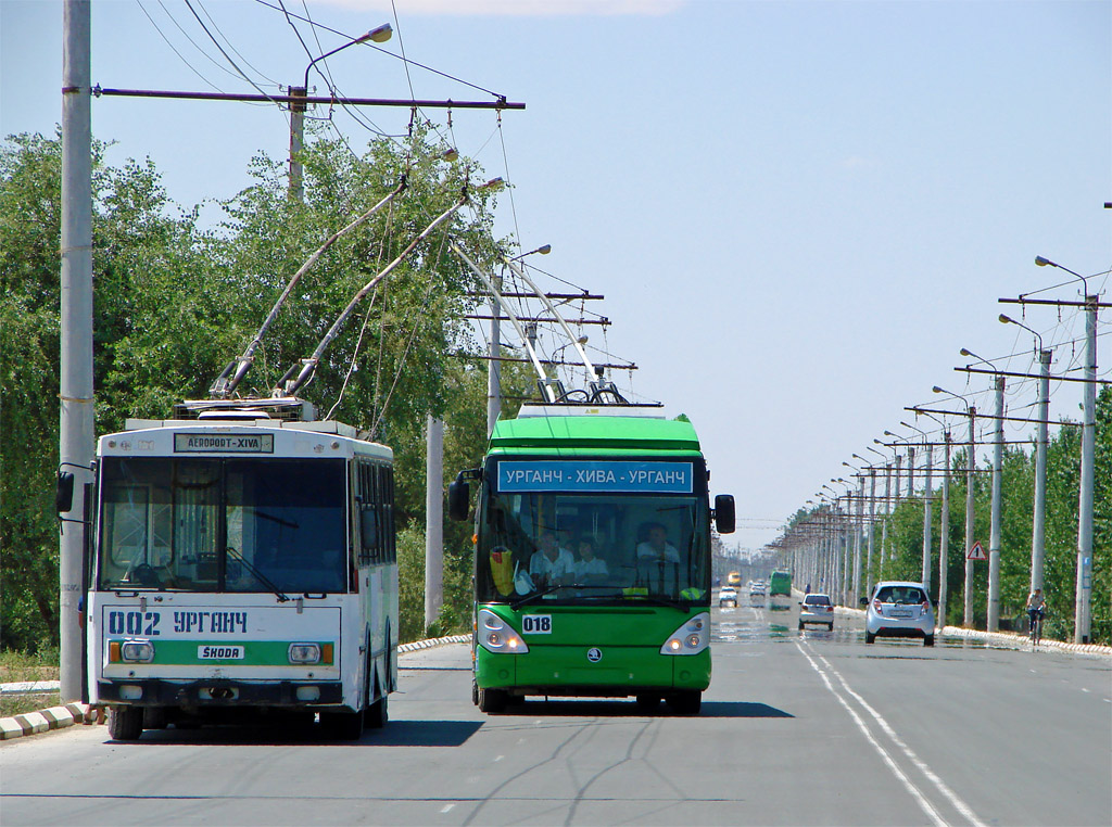 Urgench, Škoda 14Tr13/6 nr. 002; Urgench, Škoda 24Tr Irisbus Citelis nr. 018; Urgench — 04.06.2016 — Fantrip with Škoda 14Tr Trolleybus