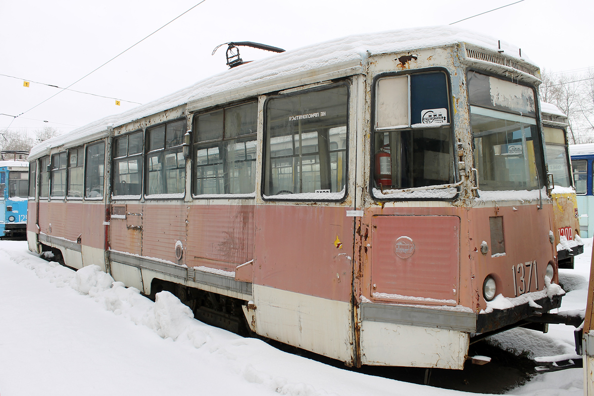 Cseljabinszk, 71-605 (KTM-5M3) — 1371