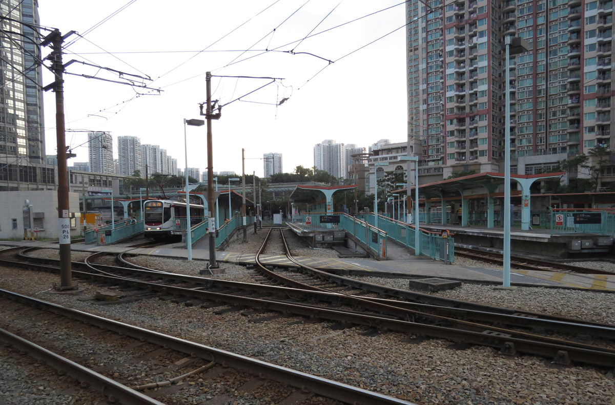 Гонконг, Comeng Phase I LRV (mod. UGL) № 1018; Гонконг — Скоростной трамвай MTR — Линии и инфраструктура