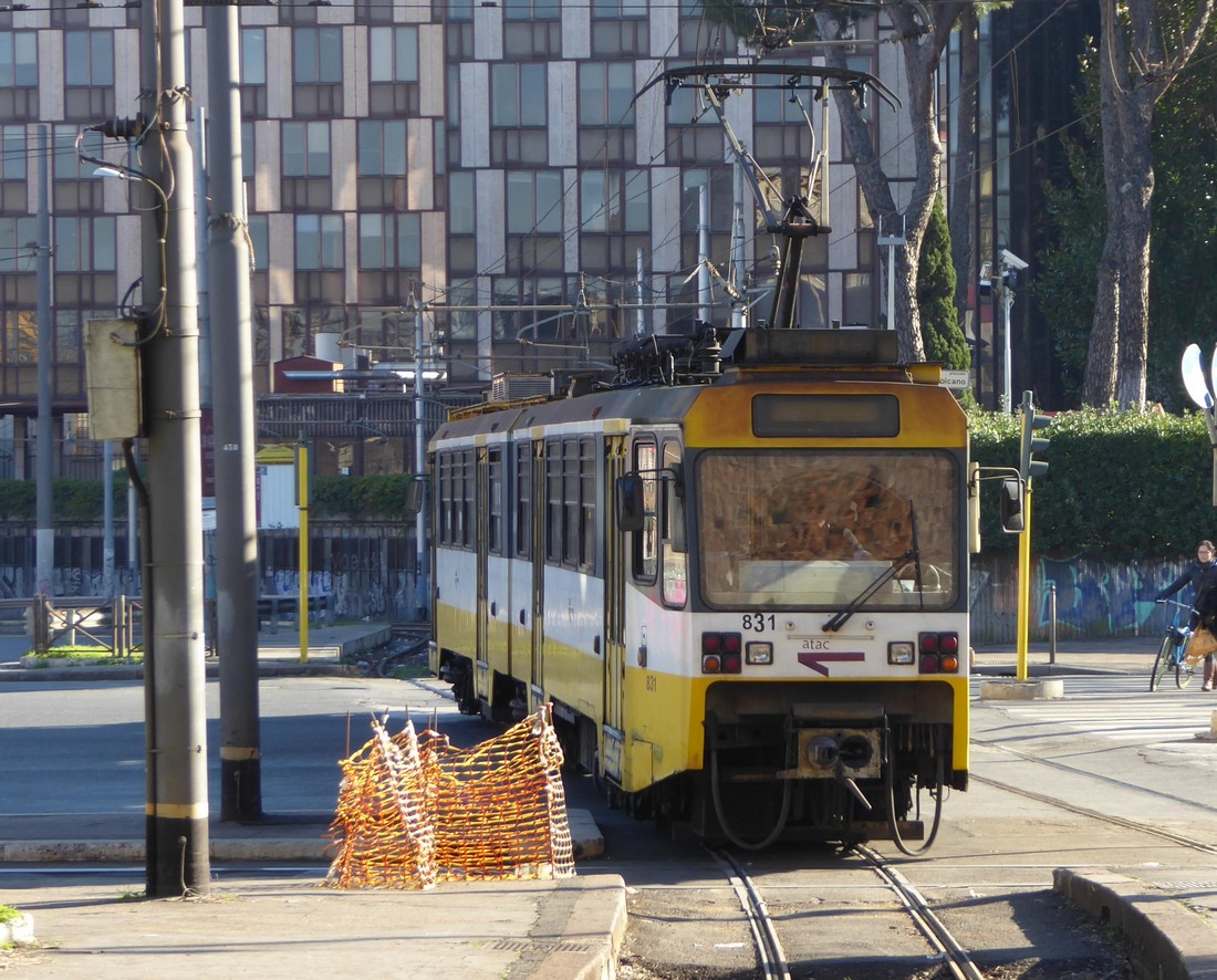 Рим, Firema T66 series 830 № 831; Рим — Линия «Termini Laziali-Centocelle»(Roma-Giardinetti)