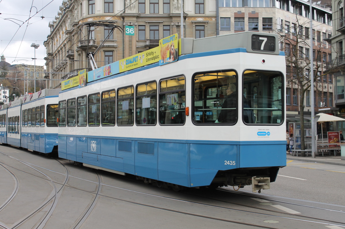 Трамвай 4 отслеживание. Кт 4 трамвай. Ce 2/2 schst трамвай Цюрих. M2000 tram. Sig b4 tram.
