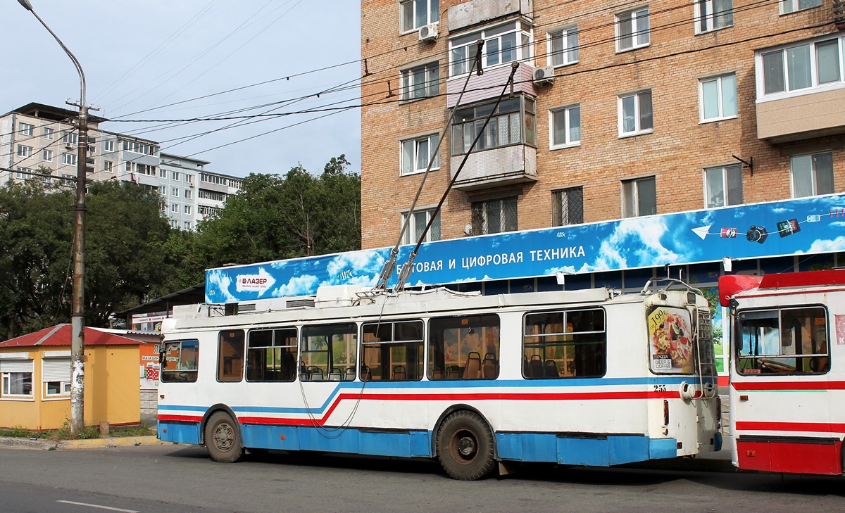 Vladivostok, ZiU-682G-016.02 č. 255