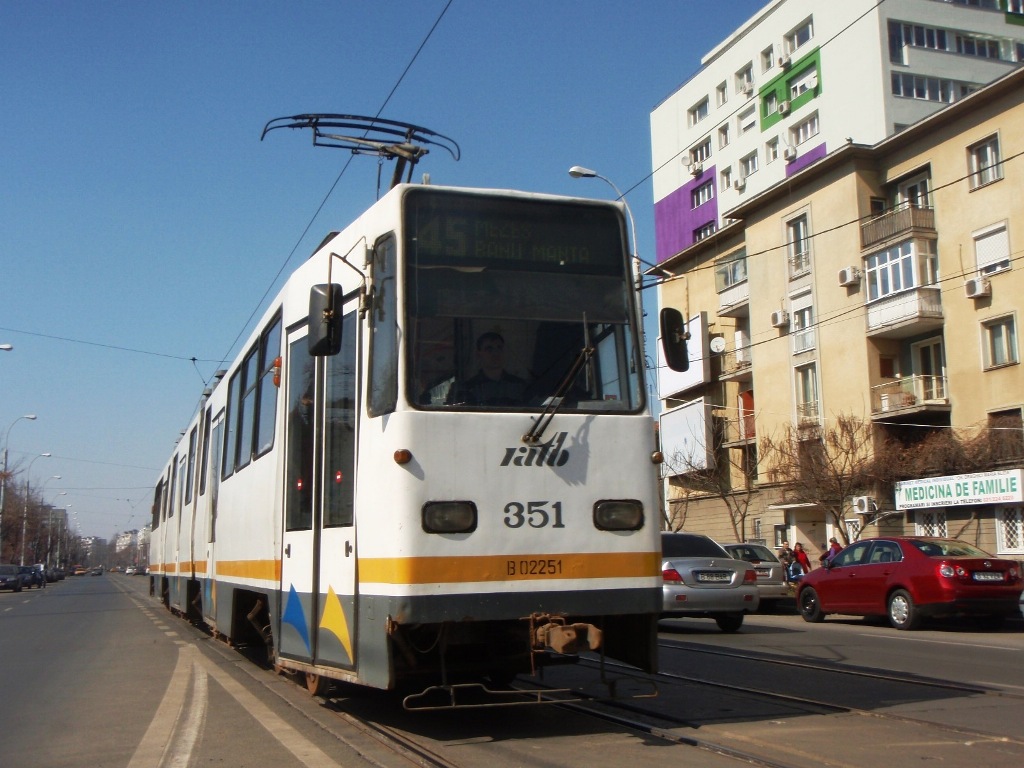 Bukareszt, URAC V3A-93 Nr 351