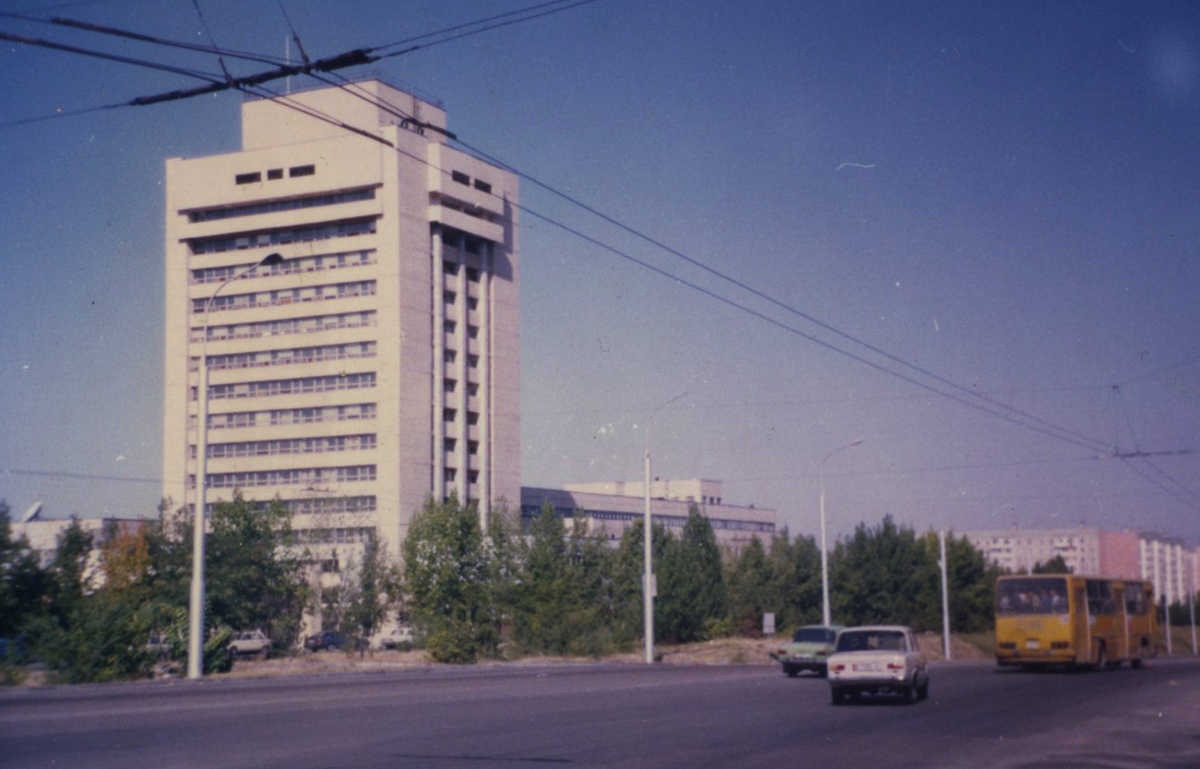 Bischkek — Miscellaneous photos; Bischkek — Trolleybus lines and rings