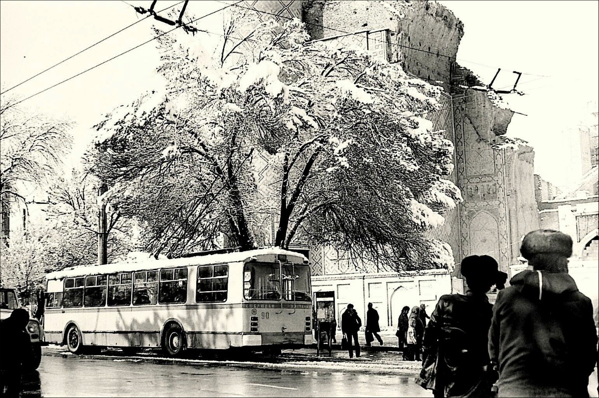 撒馬爾罕, ZiU-682V # 90; 撒馬爾罕 — Old photos — trolleybus