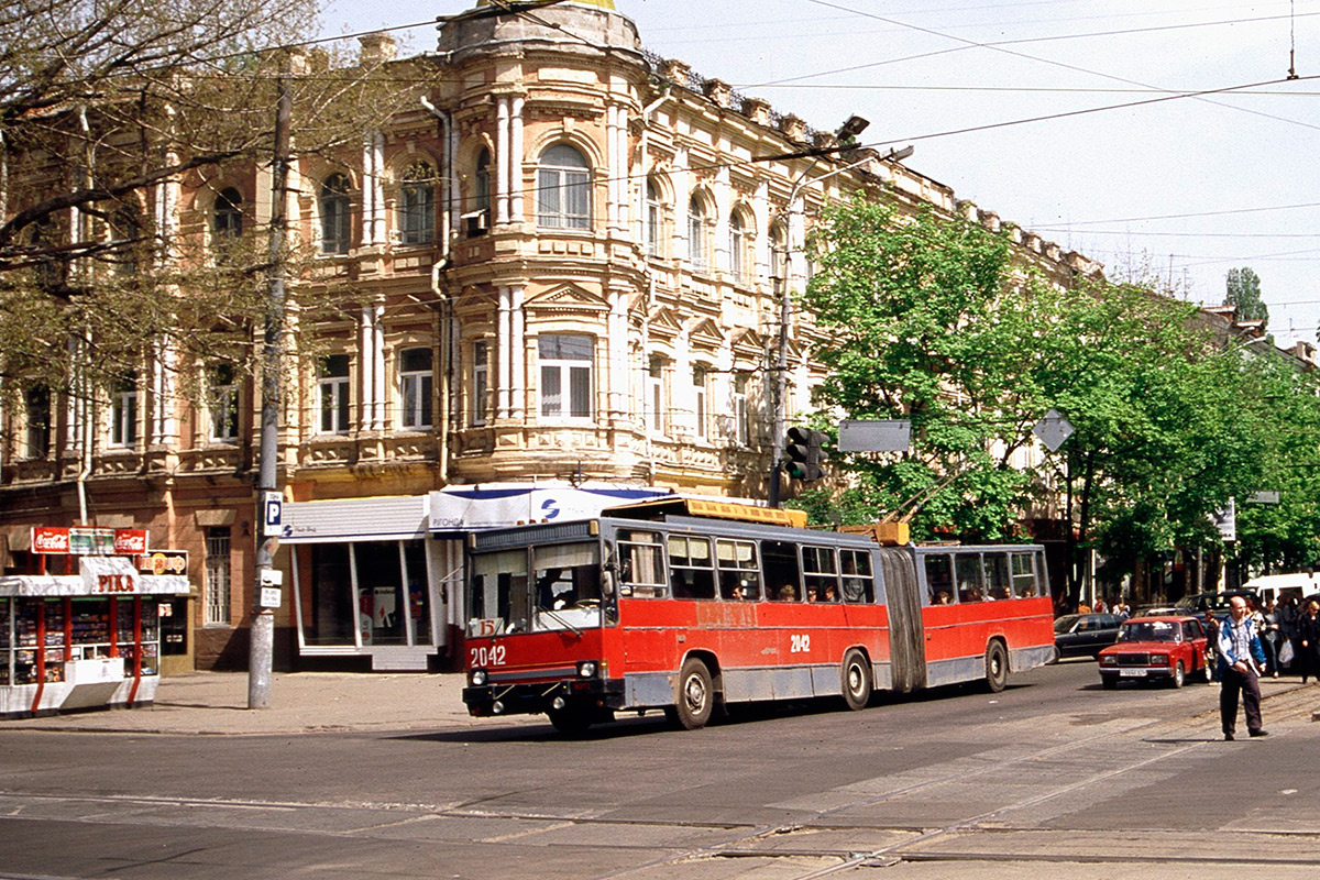 Дніпро, ЮМЗ Т1 № 2042; Дніпро — Історичні світлини: Серії іноземних авторів