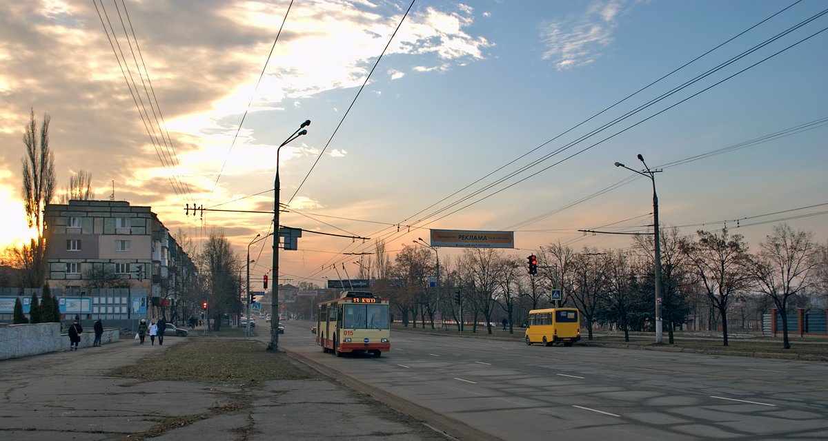 Кривой Рог, ЮМЗ Т1Р (Т2П) № 015; Кривой Рог — Трамвайные и троллейбусные линии и кольца