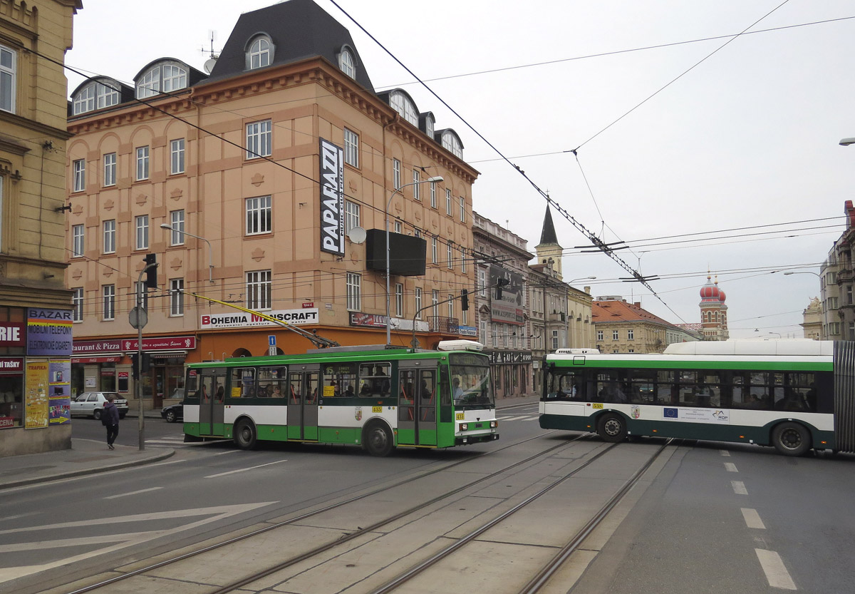 Пльзень, Škoda 14TrM № 435; Пльзень — Трамвайные линии и инфраструктура; Пльзень — Троллейбусные линии и инфраструктура