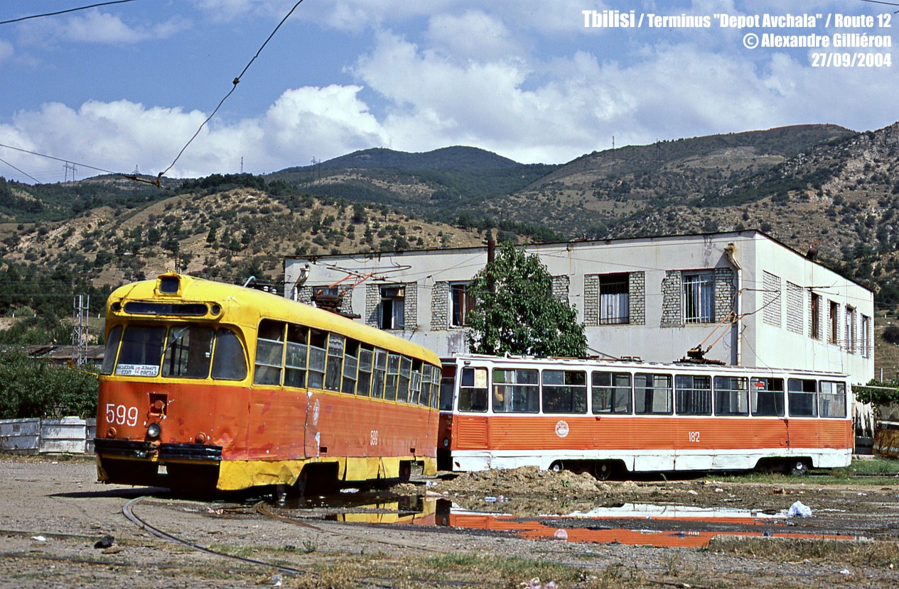Tbilisi, RVZ-6M2 č. 599; Tbilisi, 71-605 (KTM-5M3) č. 182