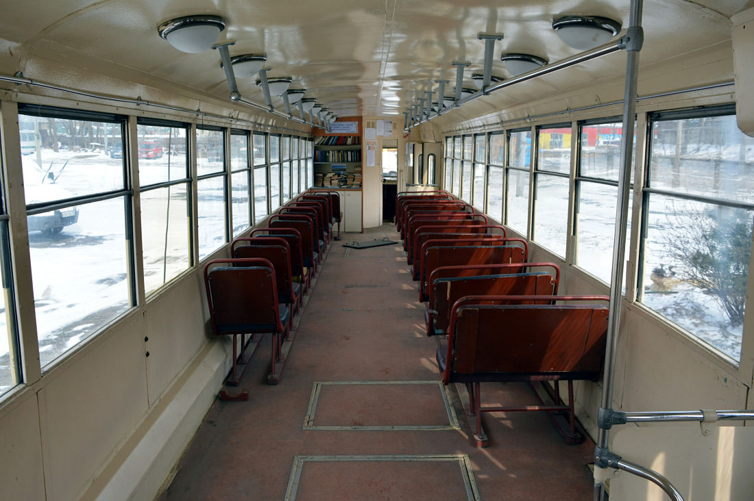 海參威, RVZ-6M2 # 221; 海參威 — Theme trams