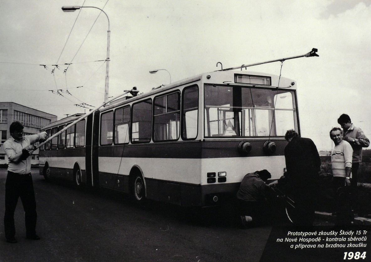 Ostrov — New Škoda trolleybuses; Pilsen — Staré fotky / Old photos