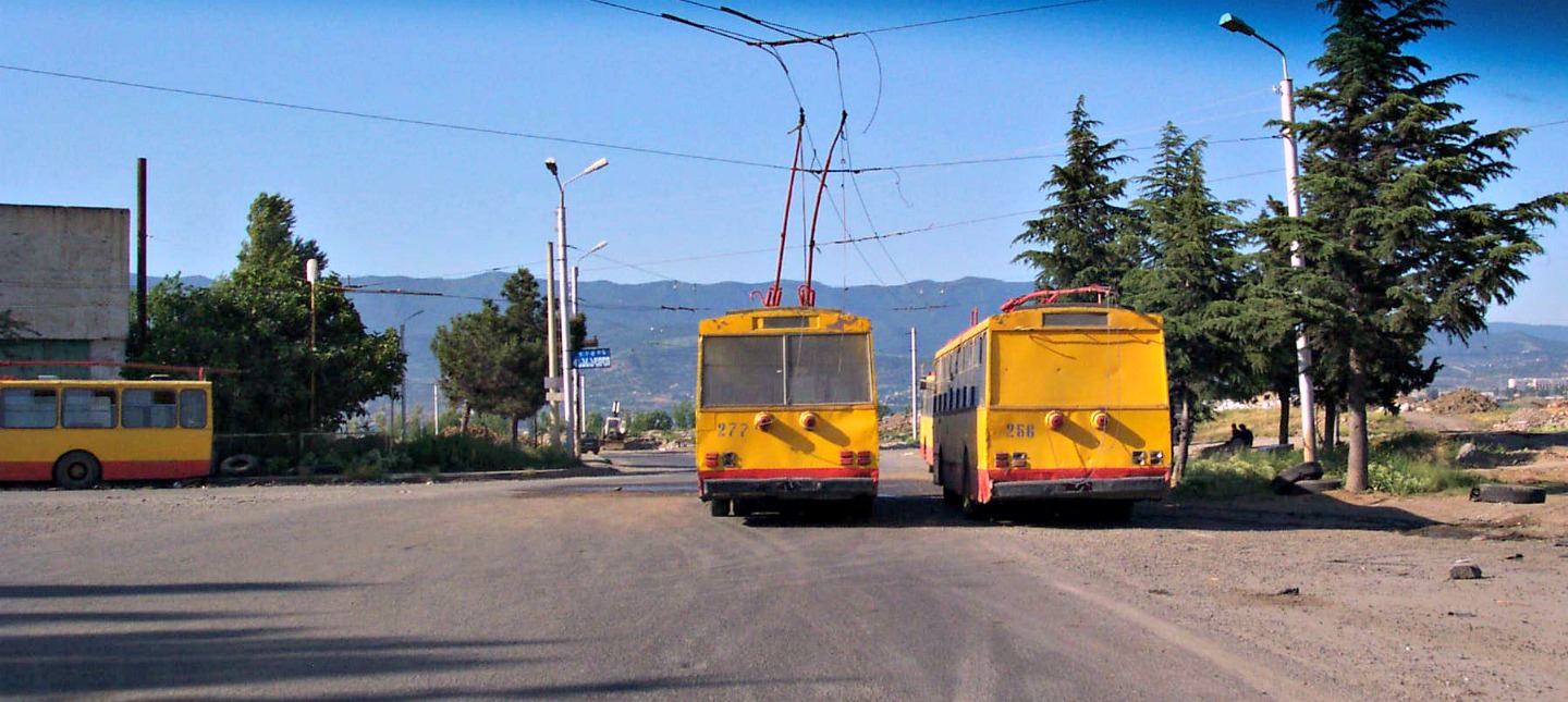 Tbilisi, Škoda 14Tr02 č. 277; Tbilisi, Škoda 14Tr č. 256