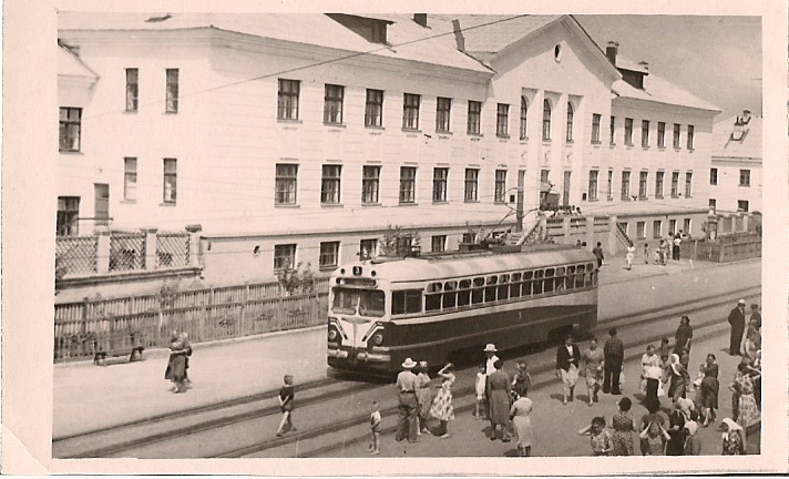Карпинск, МТВ-82 № 3; Волчанск — Старые фотографии