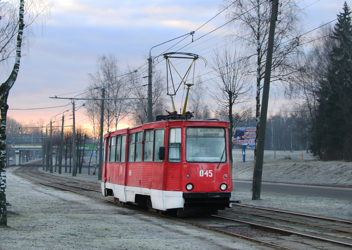Nowopołock, 71-605 (KTM-5M3) Nr 045